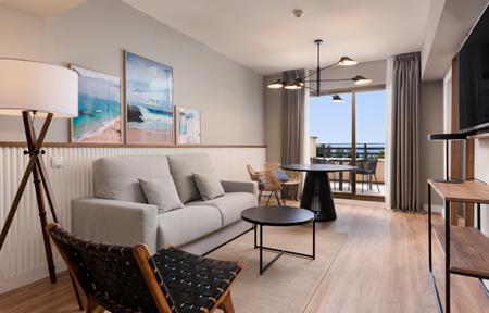 Hotel Barcelo Lanzarote Royal Level slide 5