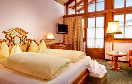 Romantikhotel Metzgerwirt slide 5