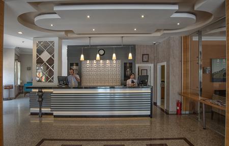 Hotel Riviera slide 4