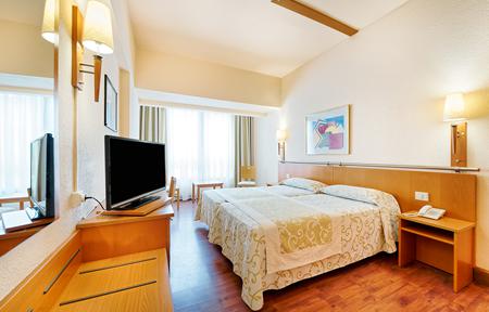 Bull Astoria slide 3