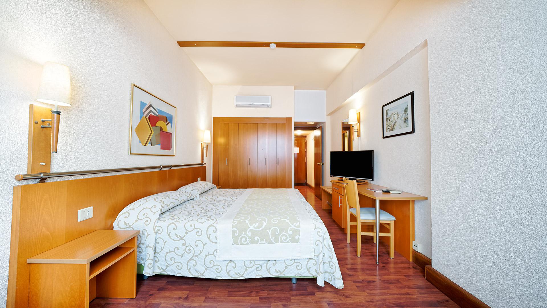 Bull Astoria slide 4