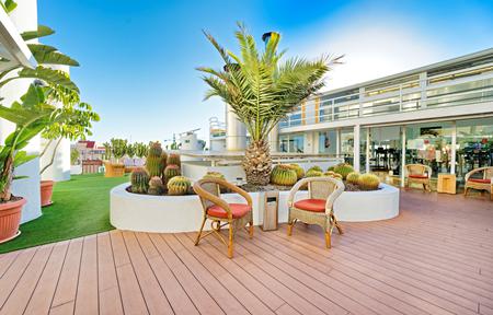 Bull Astoria slide 2