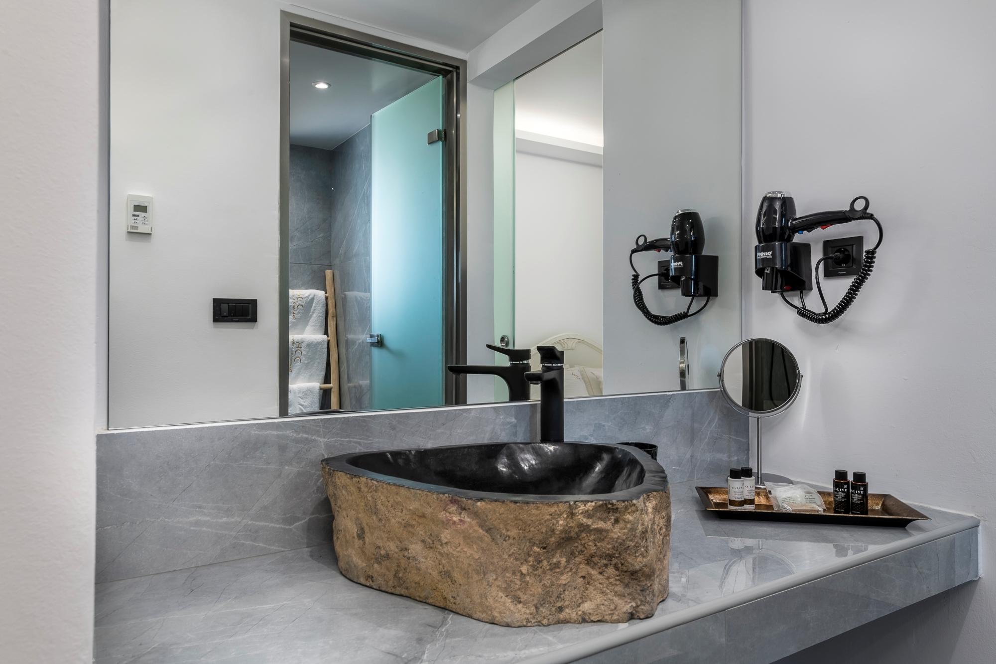 Diamond Boutique Hotel slide 3