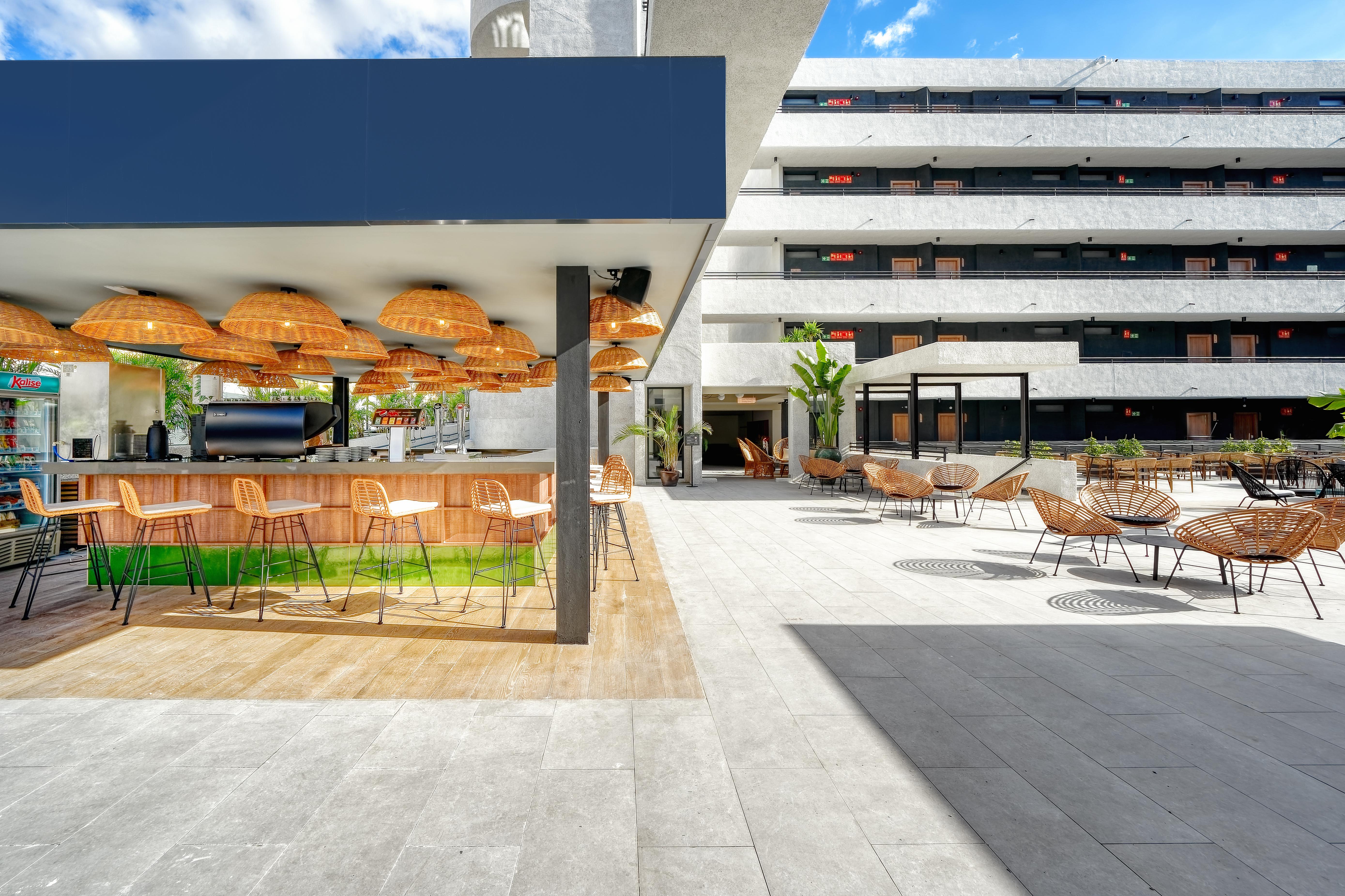 Hotel Hovima Suites Costa Adeje  slide 2