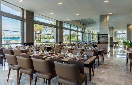 Hotel Miracle Resort slide 5