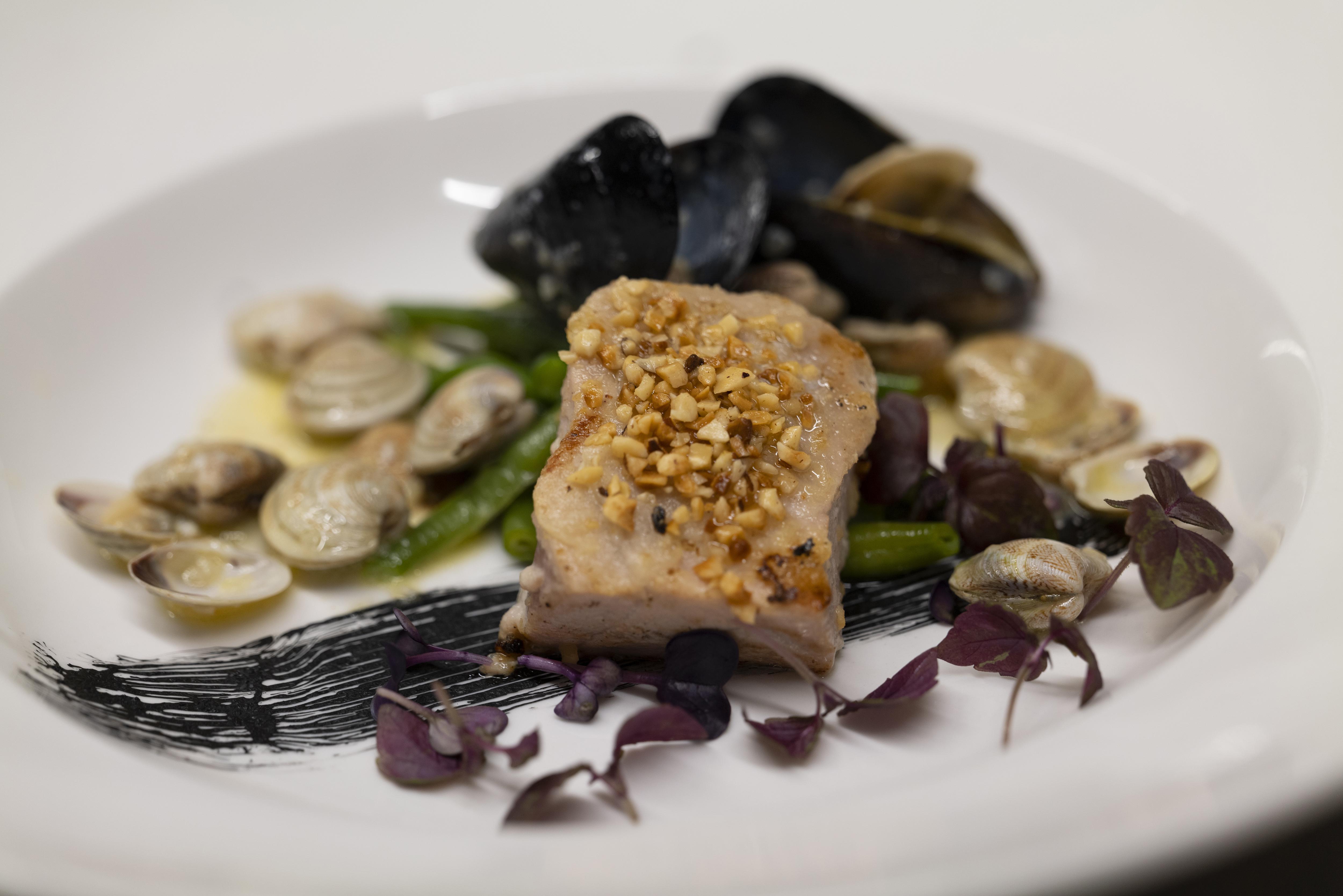 Holiday Mountain Boutique Hotel slide 5