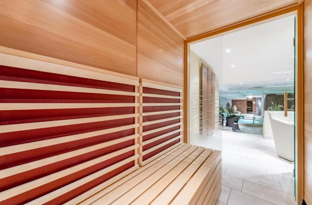 Hotel Madelaine slide 5