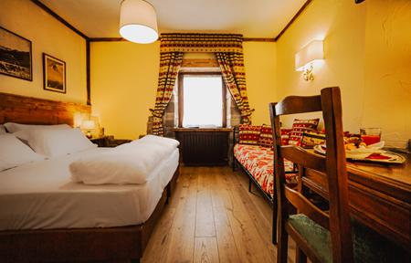 Hotel Jumeaux slide 3