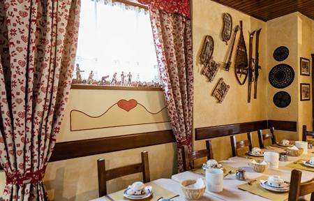 Hotel Jumeaux slide 5