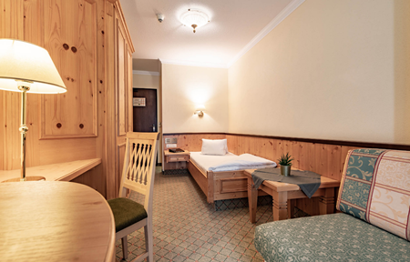 Hotel Berghof slide 5