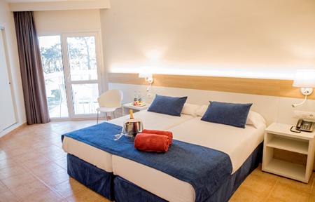 AluaSun Marbella Park slide 3