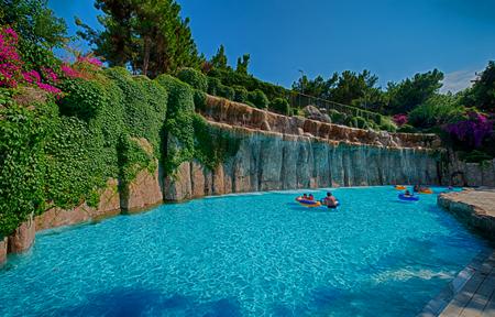 Hotel Utopia World slide 2