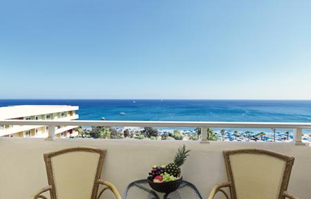 Esperides Beach Family Resort  slide 3