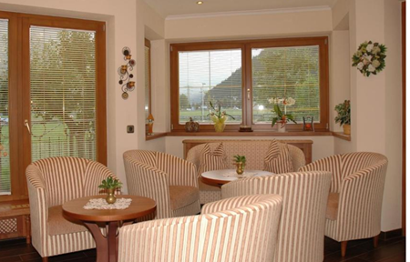 Hotel Garni Almhof slide 5