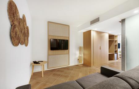 Hotel Occidental Cala Viñas slide 4