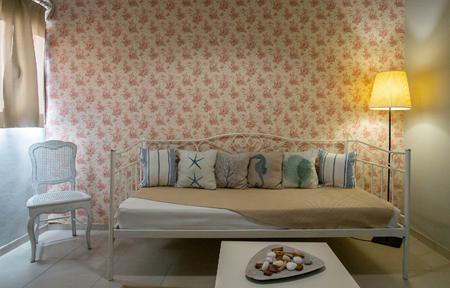 Golden Sun Boutique slide 4