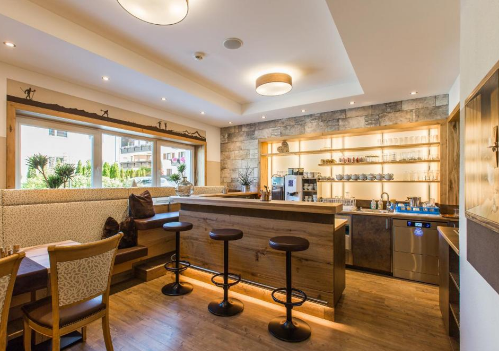 Hotel Schönegg slide 5