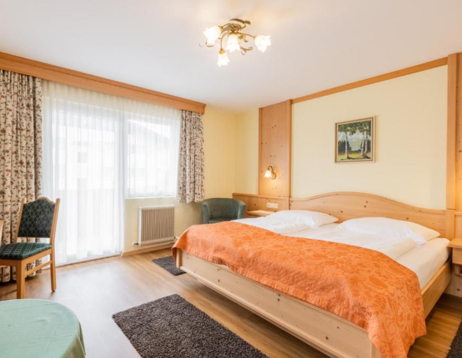 Hotel Schönegg slide 2