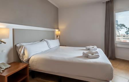 Rosamar & Spa slide 4