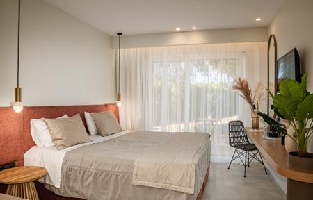 Hotel Amaryllis slide 3