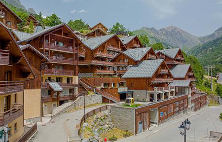 Résidence Les Epinettes - Tomorrowland Winter slide 1