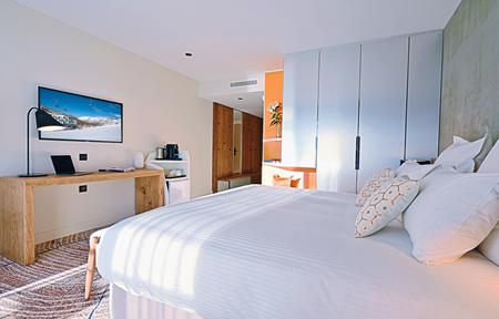 Hotel Voulezvous slide 4