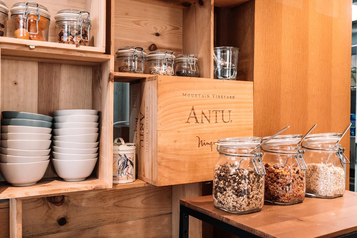 Hotel Les Amis slide 4