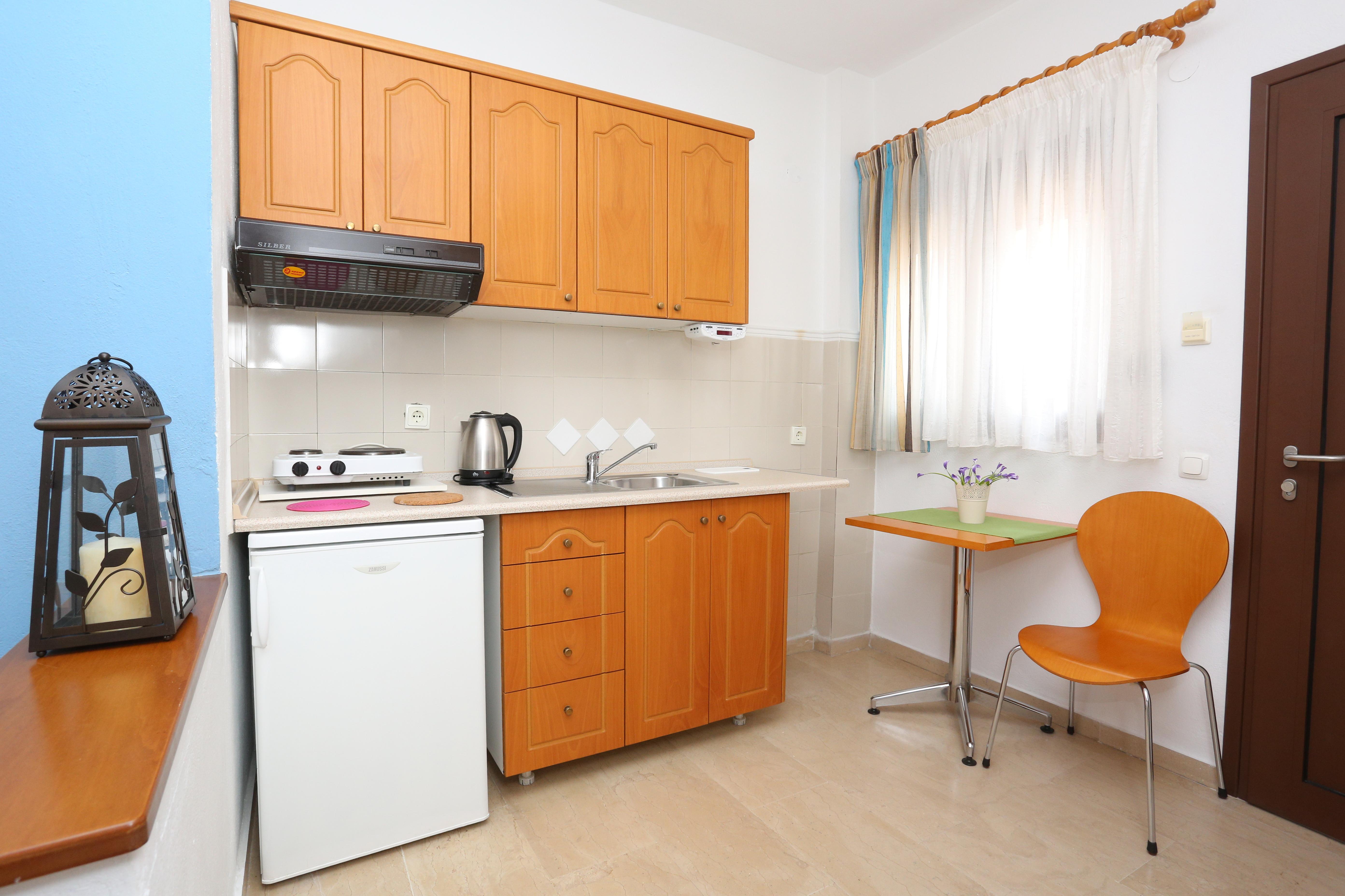 Pella House Studios & Lejligheder slide 4