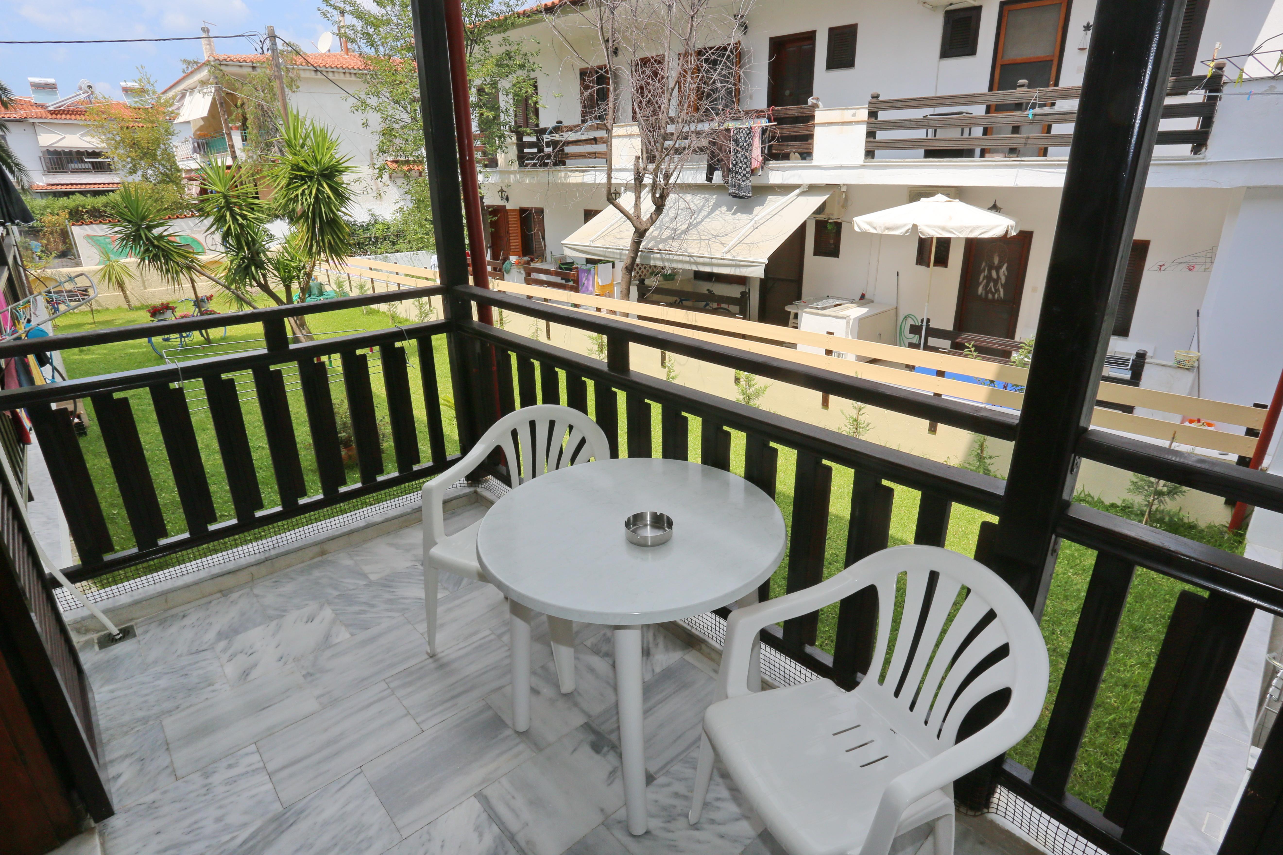 Pella House Studios & Lejligheder slide 5