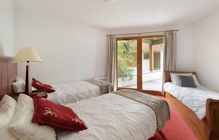 Les Chalets des Deux Domaines slide 3