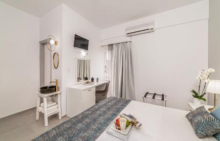 Hotel Roxani slide 4