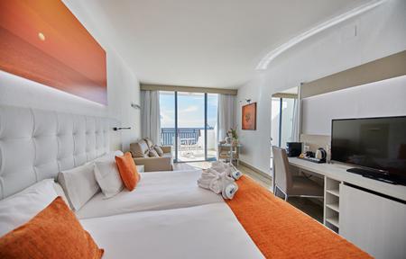 Hotel Sandos Papagayo slide 3