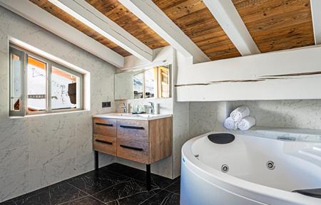 Hotel Levanna slide 4