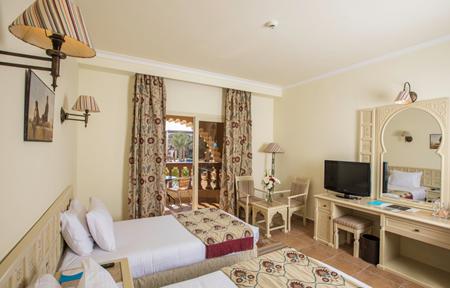 Hotel Sentido Mamlouk Palace Resort slide 3