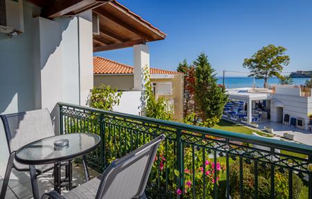 Hotel Paradise slide 2