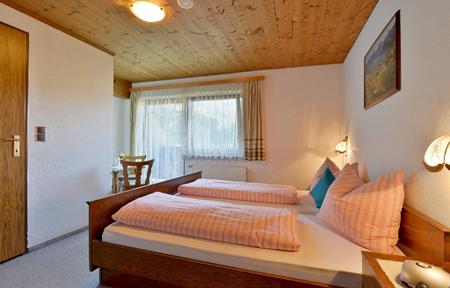 Pension Maximillian slide 5