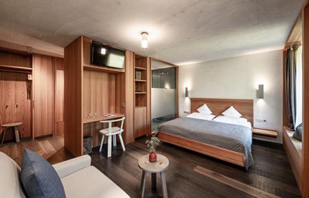 La Paula Apartments & Suites slide 2