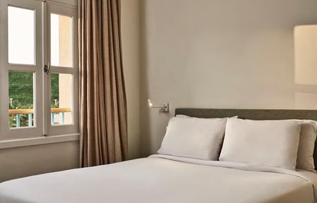 Hotel Captain's Inn slide 3