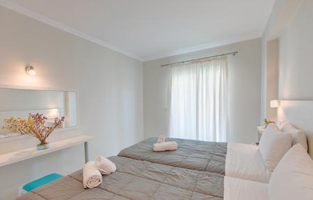 Club Zante Plaza slide 3