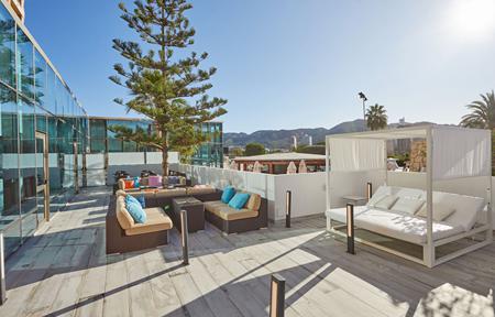 Sandos Benidorm Suites slide 3