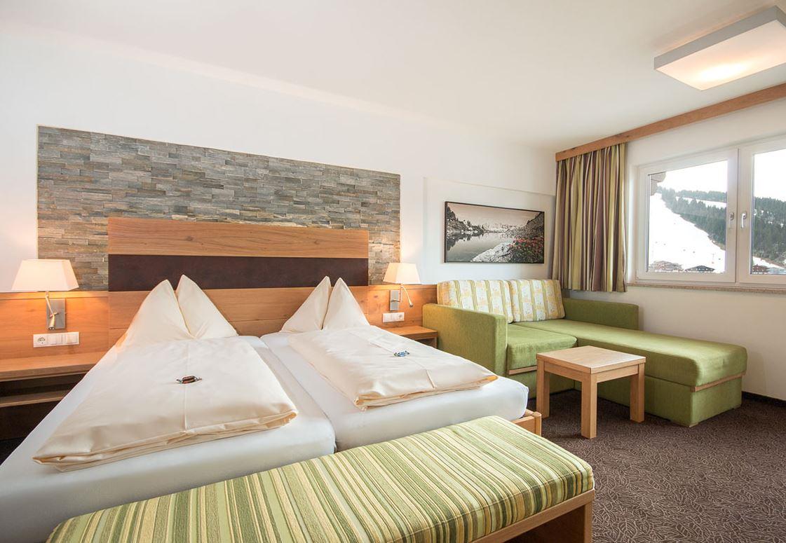 Hotel Alpenwelt  slide 2