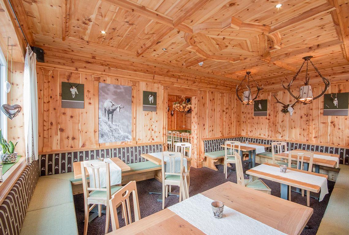 Hotel Alpenwelt  slide 3