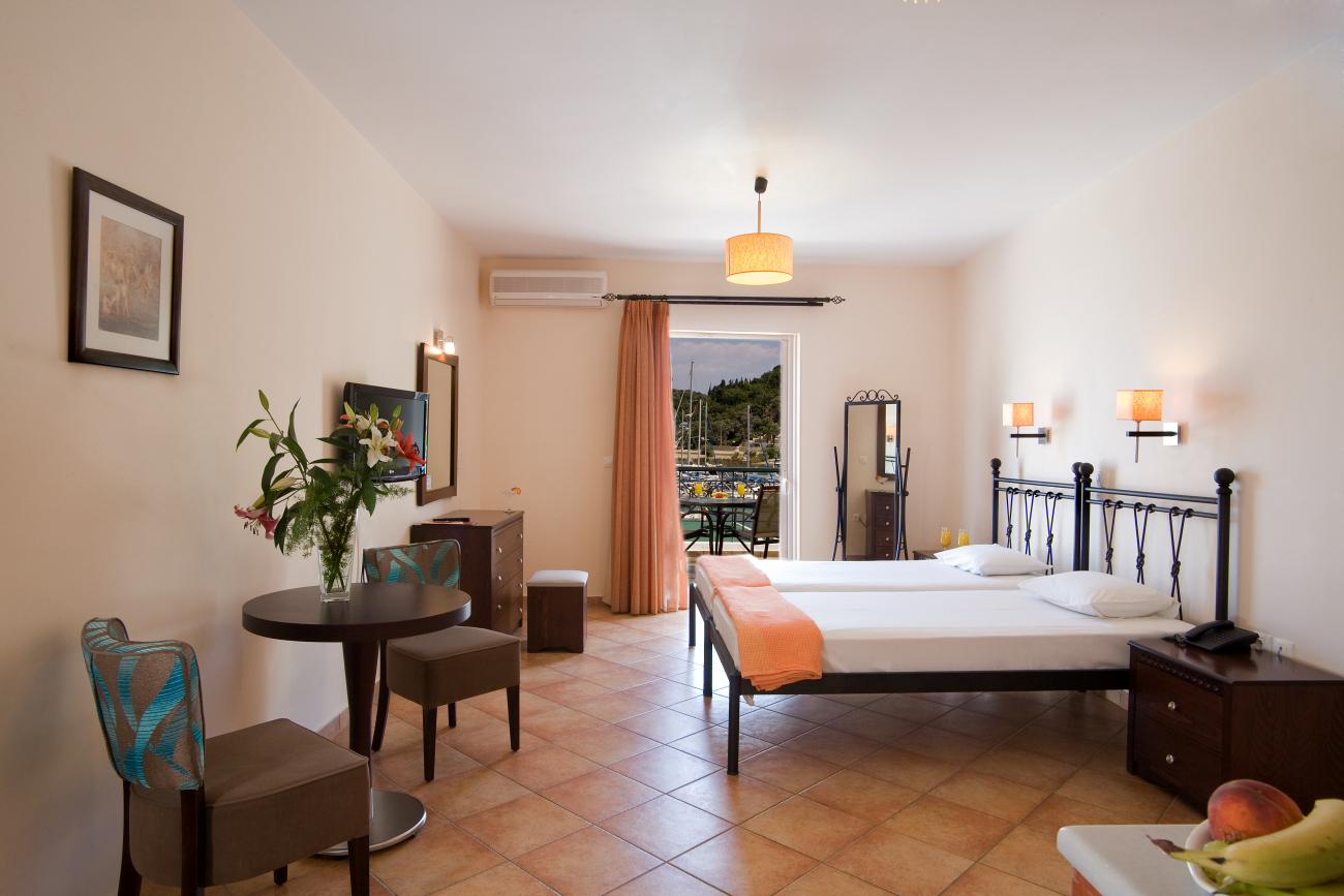 Athesis Hotel Apartments (tidligere Iris)  slide 4