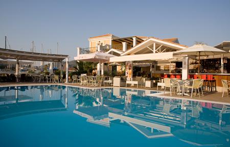 Athesis Hotel Apartments (tidligere Iris)  slide 1