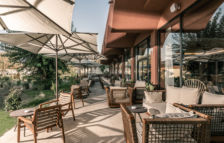 Domes Aulus Zante, Autograph Collection slide 4