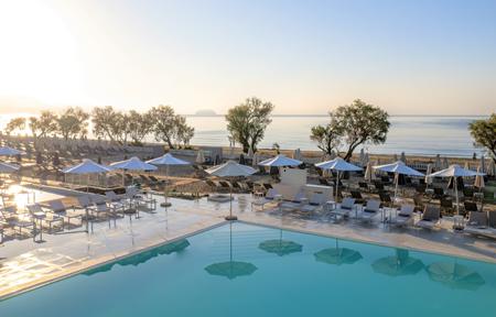 Domes Aulus Zante, Autograph Collection slide 1