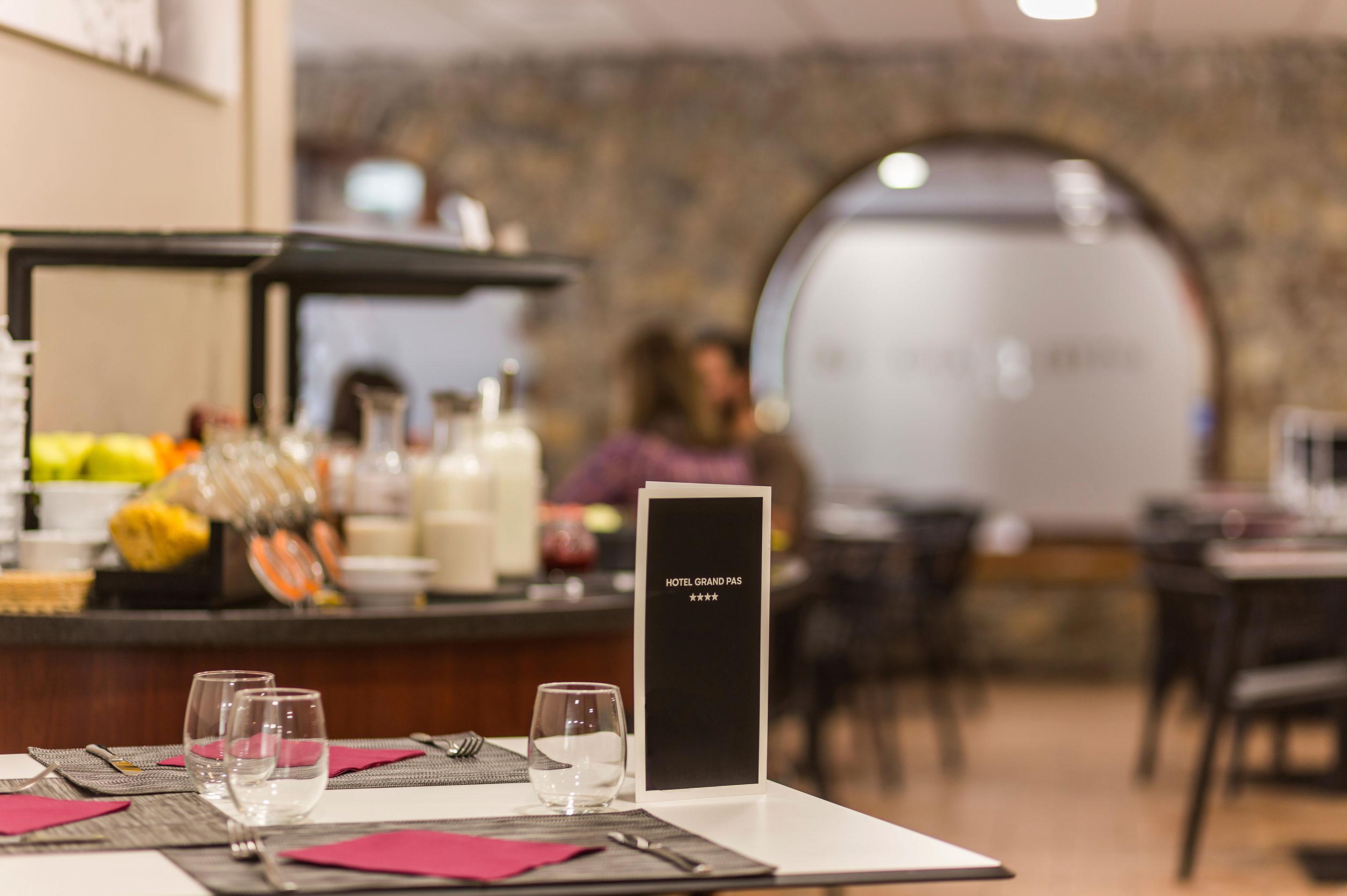 Hotel Grand Pas slide 5