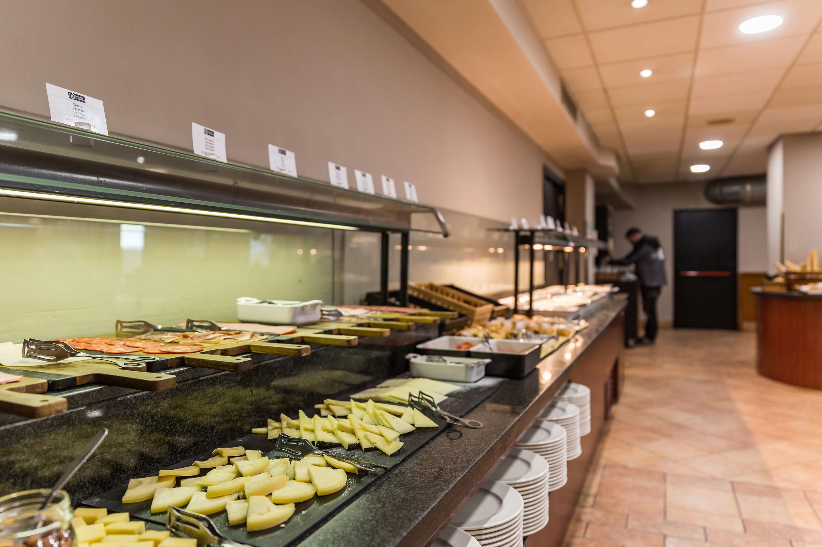 Hotel Grand Pas slide 5