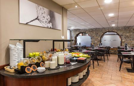 Hotel Grand Pas slide 4