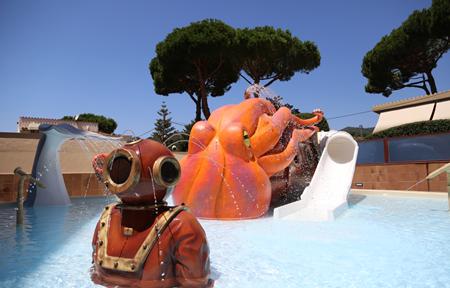 Hotel htop Calella Palace slide 3